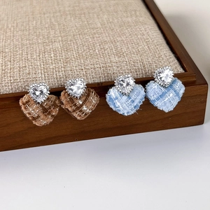 Elegant heart-shaped tweed earrings with sparkling cubic zirconia studs for women