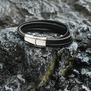 Bracelet multicouche en cuir tressé noir avec fermoir magnétique en acier inoxydable