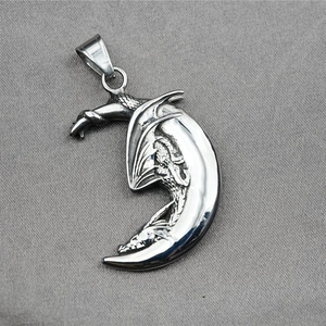 Collier vintage en acier inoxydable avec pendentif dragon et croissant de lune unisexe