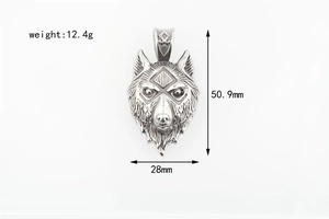 Detailed size specifications of the Viking wolf head pendant in vintage silver steel