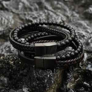 Bracciale in Pelle Multistrato da Uomo Con Perline Opache in Pietra Lavica Vulcanica Chiusura Magnetica in Acciaio Inossidabile Punk Intrecciato Donna Gioielli