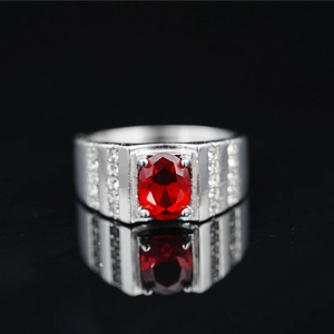 Anillo Vintage de Acero de Titanio con Gema Ovalada para Hombre Negocios Lujoso Zirconia Alianza de Boda Plateado Joyería