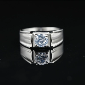 Anillo de Acero de Titanio Vintage con Circonia para Hombre Mujer Incrustado Geométrico Sello Cuadrado Joyería de Moda