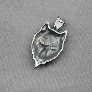Vintage stainless steel wolf head pendant necklace with retro matte finish for men