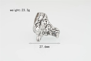 Detailed macro view of retro rhino head ring showing 23.3g weight and 27.6mm width dimensions