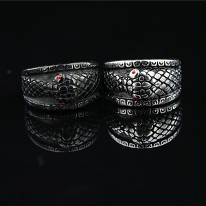 Vintage Punk Snake Scale Texture Ring For Men Titanium Steel Red Zirconia Eye Gothic Biker Dominant Band Ring Jewelry