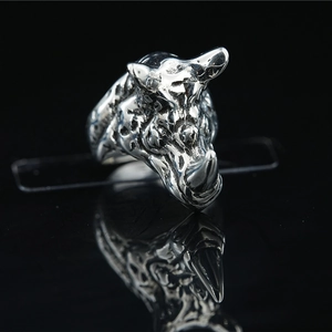 Vintage 3D rhino head ring for men in punk rock style with polished silver finish