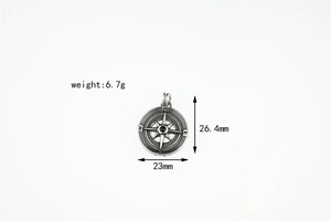 Vue détaillée du pendentif boussole vintage avec poids 6,7g et dimensions 26,4mm