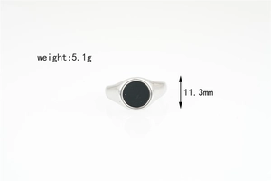 Detailed view of silver signet ring with black enamel top showing 5.1g weight and 11.3mm size