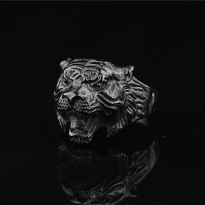 Gothic 3D roaring tiger head ring in oxidized stainless steel with vintage finish