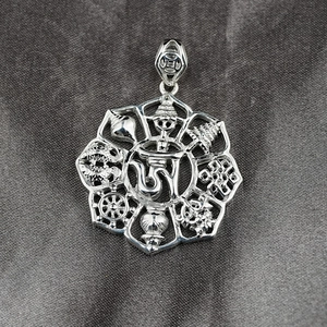 Vintage Titanstahl Halskette mit offenem Anhänger der acht buddhistischen Glückssymbole
