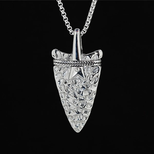 Vintage Titanium Steel Arrowhead Star Pendant Necklace For Men Punk Hammered Texture Spearhead Jewelry Masculine Charm Gift