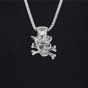 Collier Pendentif Crâne Rétro Gothique Punk en Acier Inoxydable Vieilli Os Croisés Chapeau Squelette Hommes Femmes Bijoux