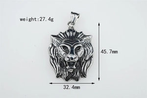 Detalles del colgante de cabeza de león con peso de 27,4g y dimensiones de 45,7mm x 32,4mm