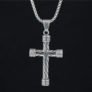 Collier Pendentif Croix Torsadée en Acier Titane Rétro pour Hommes Femmes Argent Style Punk Croix de Câble Bijoux Religieux