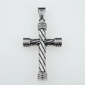 Pendentif croix torsadé classique en acier inoxydable argenté pour hommes et femmes