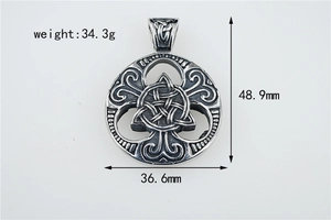 Detailed dimensions of Celtic Knot Viking pendant showing weight and size measurements