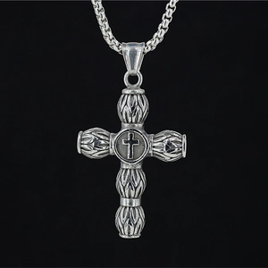 Vintage Distressed Cross Pendant Necklace For Men Stainless Steel Hip Hop Punk Streetwear Jewelry Gift Religious Necklace