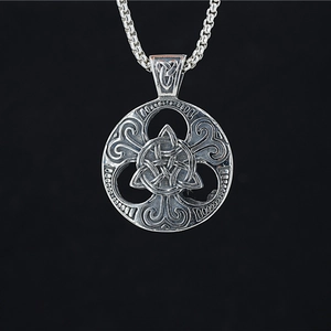 Vintage Stainless Steel Celtic Knot Pendant Necklace For Men Retro Round Hollow Triquetra Charm Fashion Jewelry