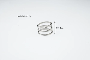 Detailed view of silver triple-layered spiral ring with 17.4mm diameter and 4.1g weight