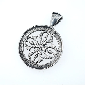 Titanium steel hollow flower pendant necklace with high polished finish and heavy chain