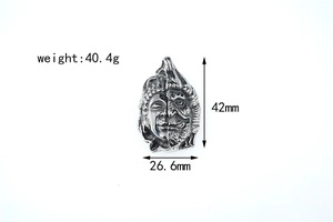 Mesures détaillées du pendentif bouddha démon vintage en acier au format 42x26mm
