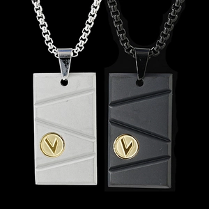 Collier Pendentif Rectangulaire Moderne en Acier Titane Noir Mat Argent Or Logo V Bijoux Géométriques pour Hommes Femmes Cadeau