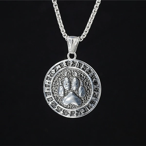 Vintage Viking Bear Paw Norse Rune Round Medal Pendant Necklace For Men Titanium Steel Ethnic Style Jewelry Accessory