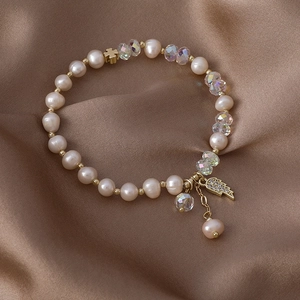 Elegant Freshwater Pearl Bracelet For Women Exquisite Crystal Wing Charm Hand-strung Gold Alloy Rhinestone Inlaid Jewelry Gift