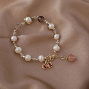 Bracciale perle d'acqua dolce fatto a mano con ciondolo a ciliegia in cristallo rosa