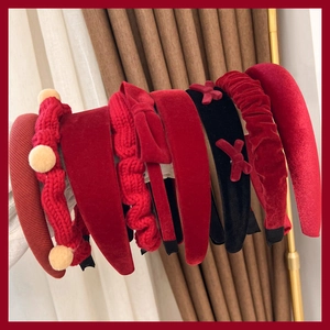 Serre-Tête de Style Coréen Rouge Festif en Velours Tricoté Doux Nœud Cœur Rembourré pour Femmes Filles Accessoires de Cheveux
