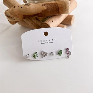 Orecchini a Lobo in Rame con Zirconia a Forma di Fenicottero Foglia Tropicale e Palma Stile Naturale Gioielli Estivi per Donna