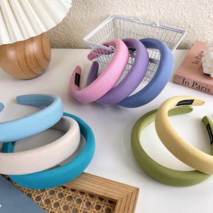 Schicke Twill-Schwamm-Stirnbänder in Pastellfarben für Volumen und Haarstyling