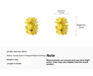 Detail specifications of yellow flower C-shaped earrings with faux pearl center and size info