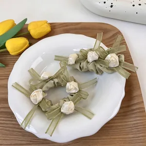 Coletero de Rosa Verde Crema con Lazo Hecho a Mano de Tela Anillo de Pelo Elegantes Accesorios para el Cabello para Mujer Diario