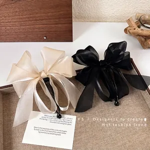 Ensemble de barrettes banane en organza à nœuds beige et noir avec design multicouche
