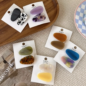 Lot de dix barrettes à cheveux colorées en acrylique en forme de goutte d'eau