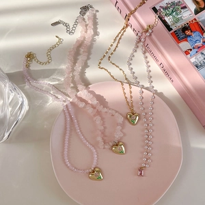 Coffret collier perles tulipe cœur rose avec perles superposées et pendentif cristal