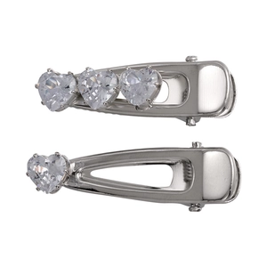 Mollette per capelli argentate con strass a cuore per un look minimalista e di tendenza