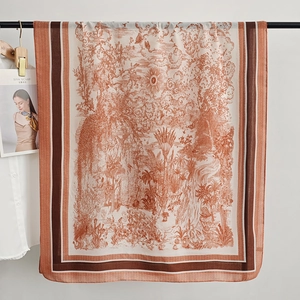 Écharpe classique en porcelaine bleue et blanche ivoire avec motif de forêt d'automne