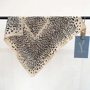 Fashion Leopard Print Square Scarf For Women Polyester Printed Silk Feel Herringbone Pattern Neck Scarf Stylish Hair Tie Scarf