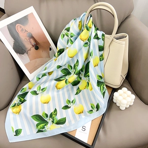 Foulard Carré en Satin Style Français Satin Simulée Imprimé Citron Fruit Rayé Bandana pour Femmes Foulard Accessoire de Sac