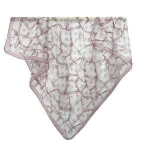 Elegant off-white and pink geometric silk-feel square scarf with interlocked ring patterns