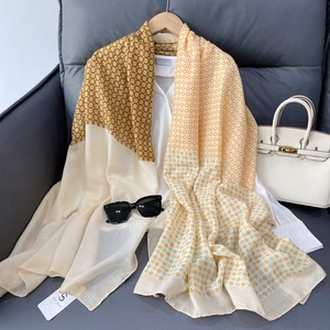 Châle Imprimé en Poliester pour Femmes Écharpe Légère Motif Floral Géométrique Pashmina pour Bureau Quotidien Accessoires Décontractés