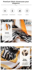 Détail du tissu de foulard en soie de haute qualité avec imprimé léopard et bords ourlés