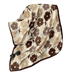 Soft cotton linen scarf with daisy pattern for women in blue and beige tones