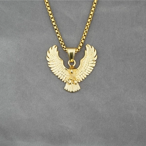 Halskette aus Edelstahl mit vergoldetem Adler-Anhänger und Boxkette für Herren und Damen