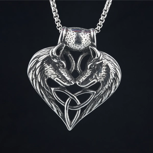 Collana con Ciondolo a Cuore a Doppia Testa di Lupo in Acciaio al Titanio Vintage per Uomo Donna Nodo Celtico Stile Punk Gioielli Gotici Ossidati