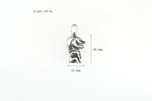Detailansicht Hundeanhänger mit Maßen 28,6x18,3mm und Gewicht von 19,6g