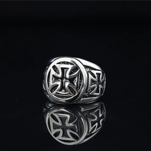 Retro Stainless Steel Cross Flower Pattern Ring For Men Hip Hop Gothic Blackened Titanium Steel Punk Band Ring Jewelry
